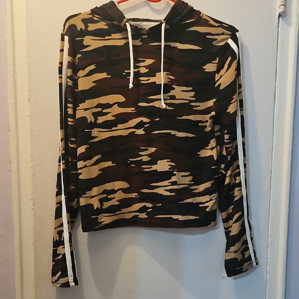 Boom Boom Jeans Camouflage Hoodie Crop Top